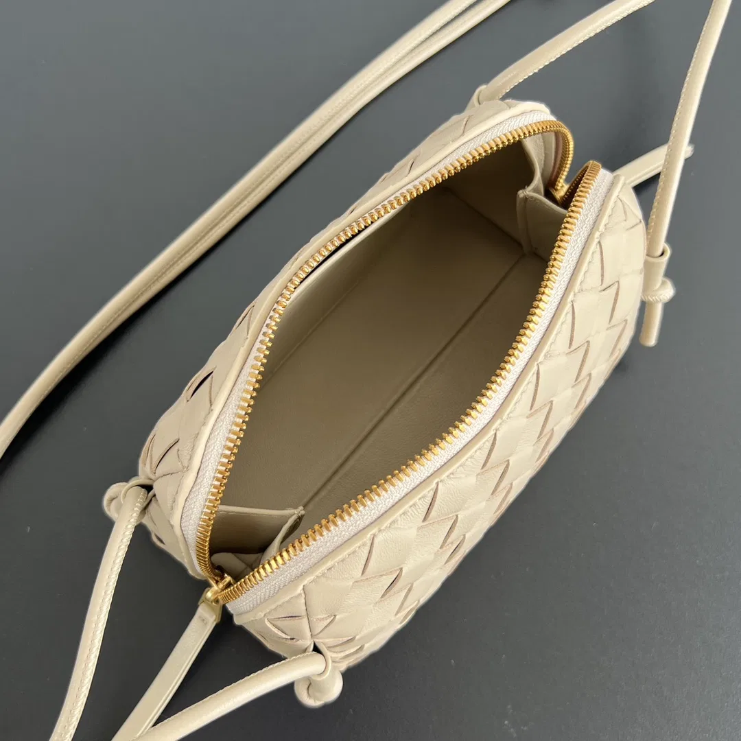 BOTTEGA 27FW NWEPAZI 017 미니백 104
