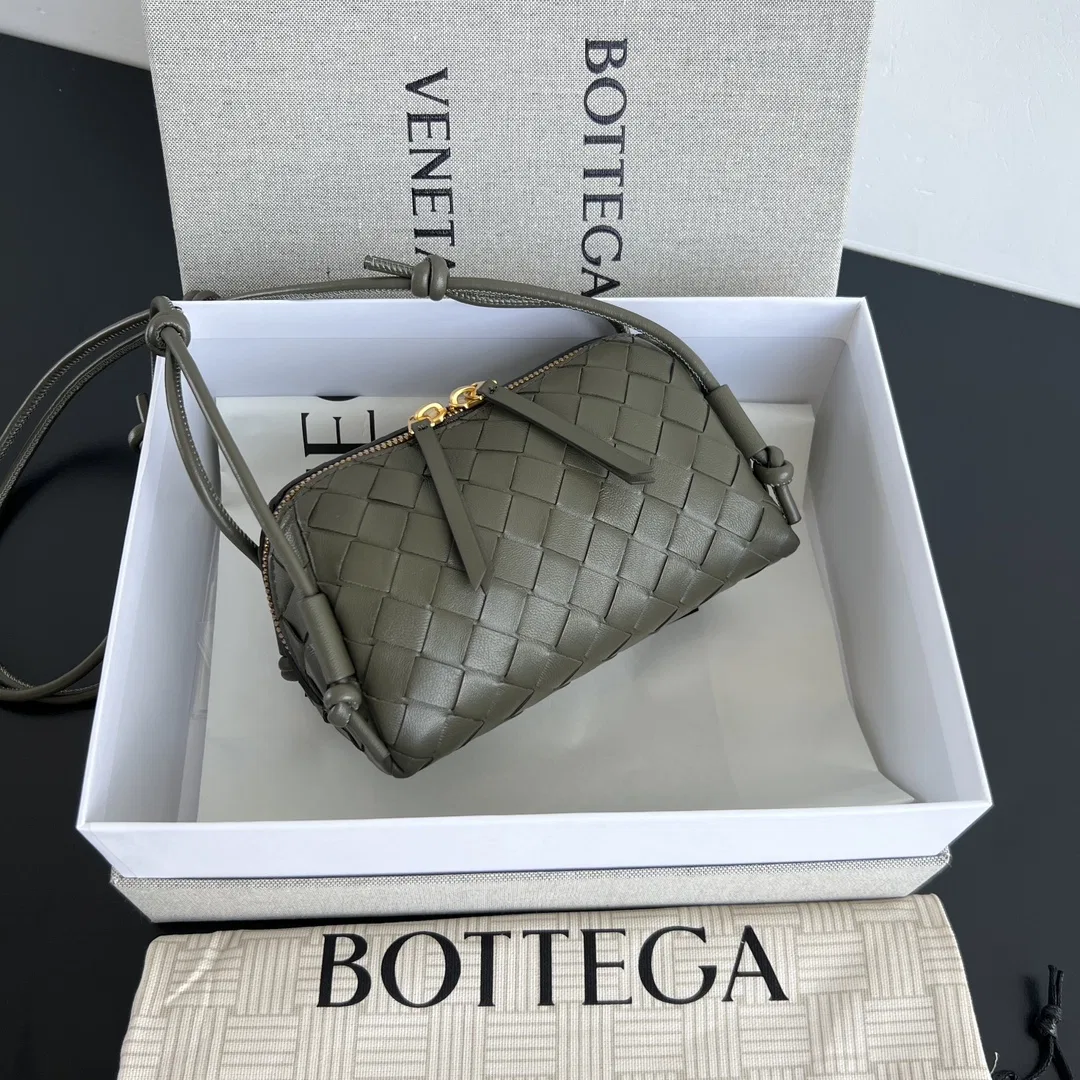 BOTTEGA 27FW NWEPAZI 017 미니백 117