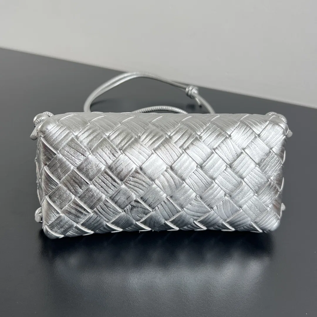 BOTTEGA 27FW NWEPAZI 017 미니백 128