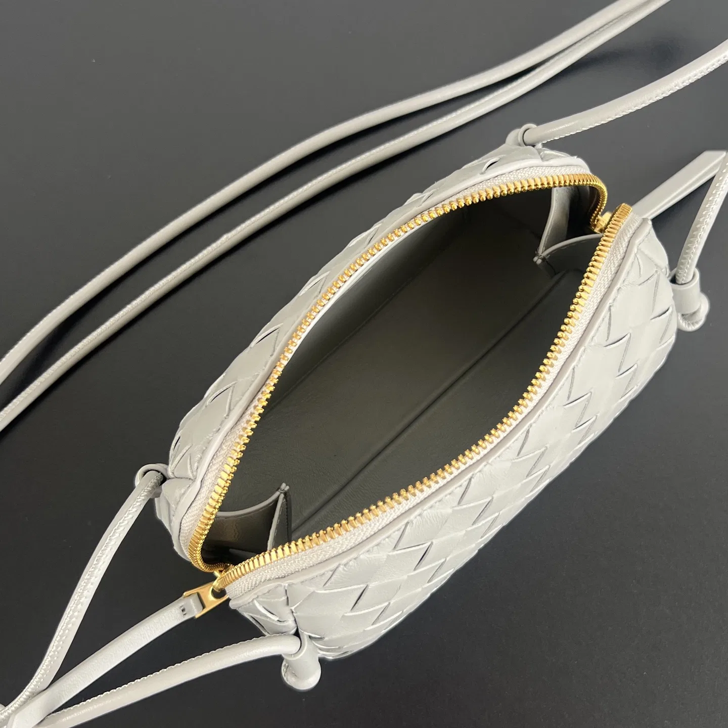 BOTTEGA 27FW NWEPAZI 017 미니백 151