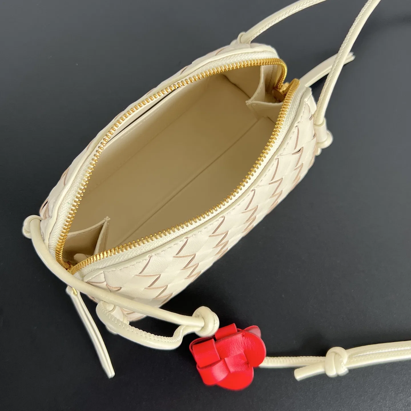 BOTTEGA 27FW NWEPAZI 017 미니백 160