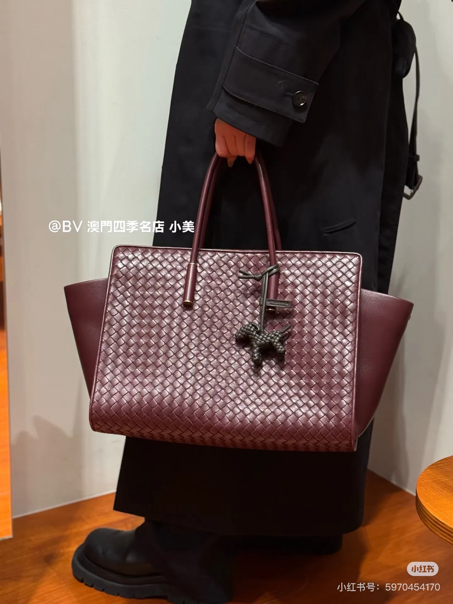 BOTTEGA 27FW NWEPAZI 018 토트백 23
