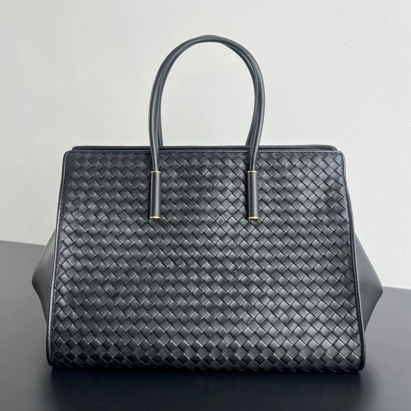BOTTEGA 27FW NWEPAZI 018 토트백 26
