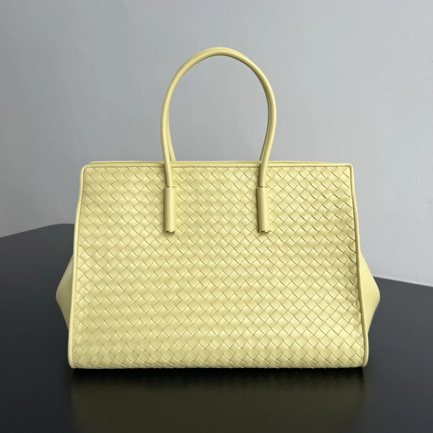 BOTTEGA 27FW NWEPAZI 018 토트백 42