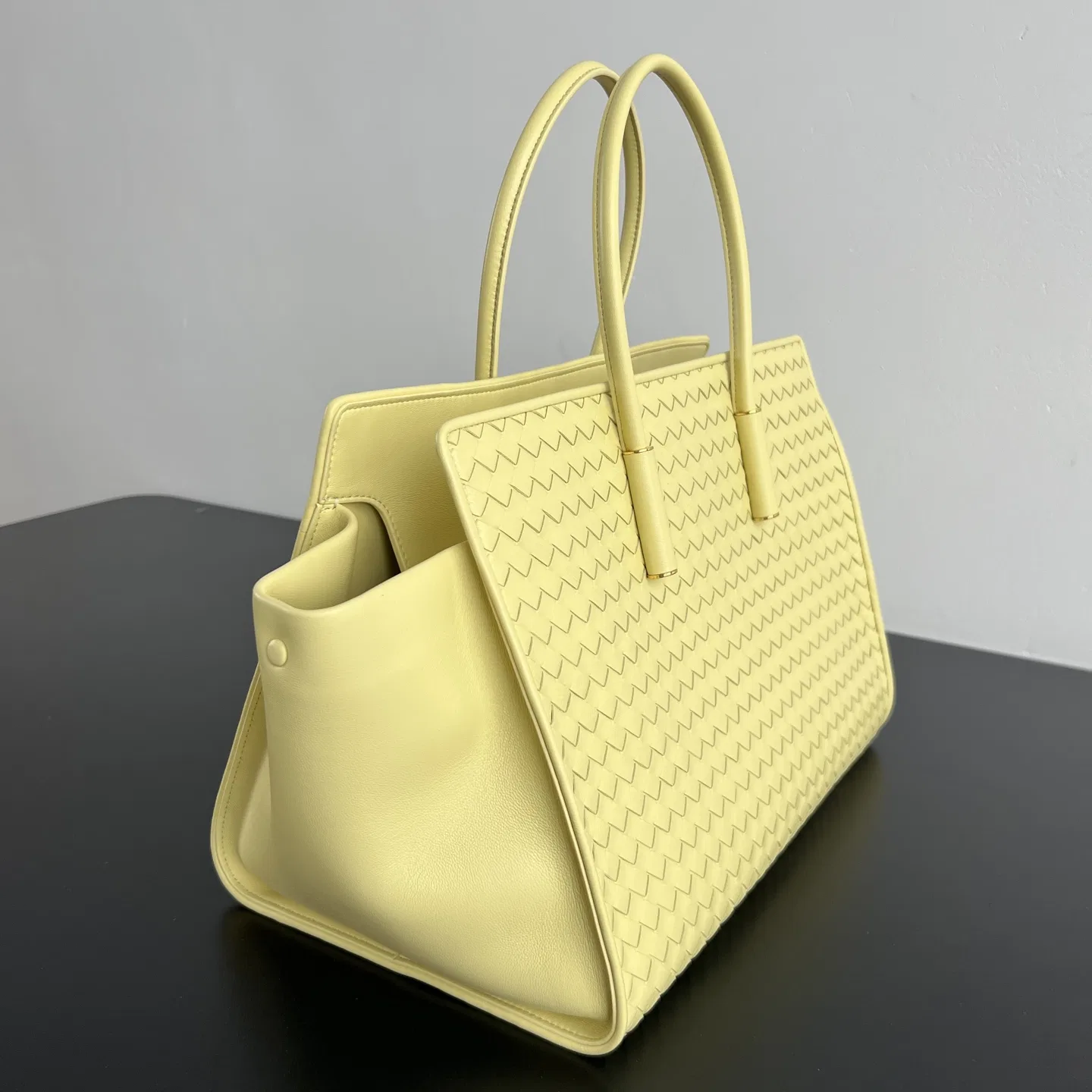 BOTTEGA 27FW NWEPAZI 018 토트백 43