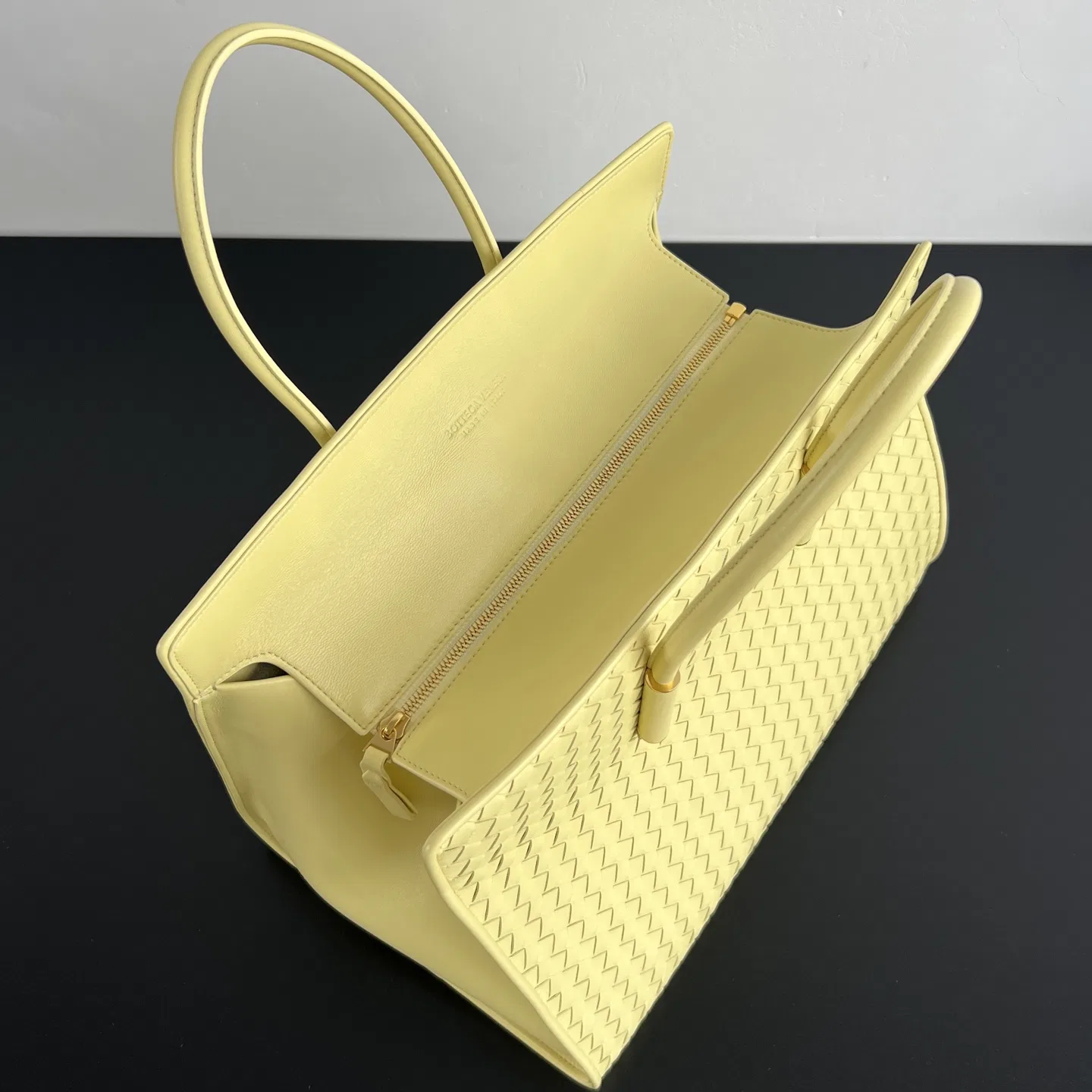 BOTTEGA 27FW NWEPAZI 018 토트백 44