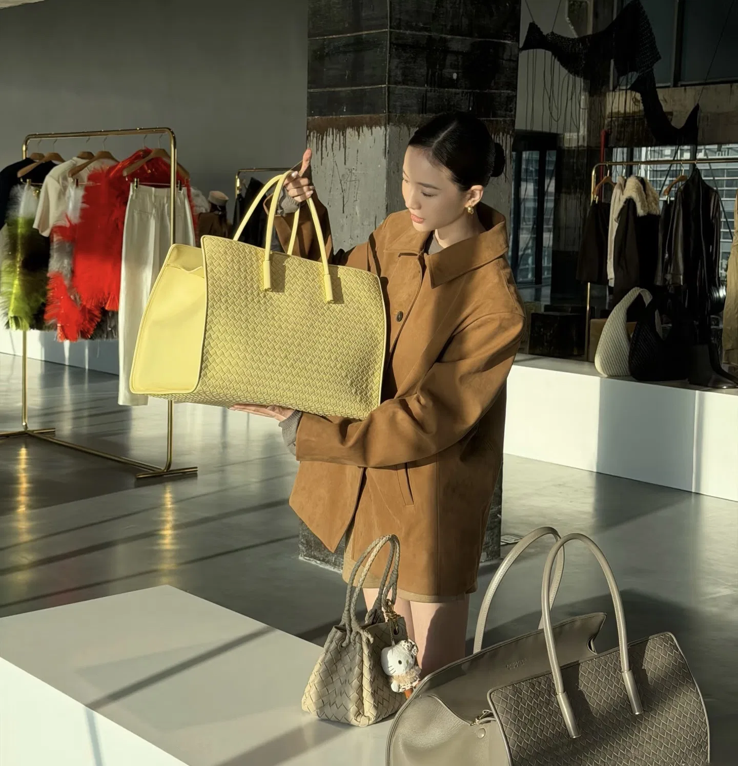 BOTTEGA 27FW NWEPAZI 018 토트백 50