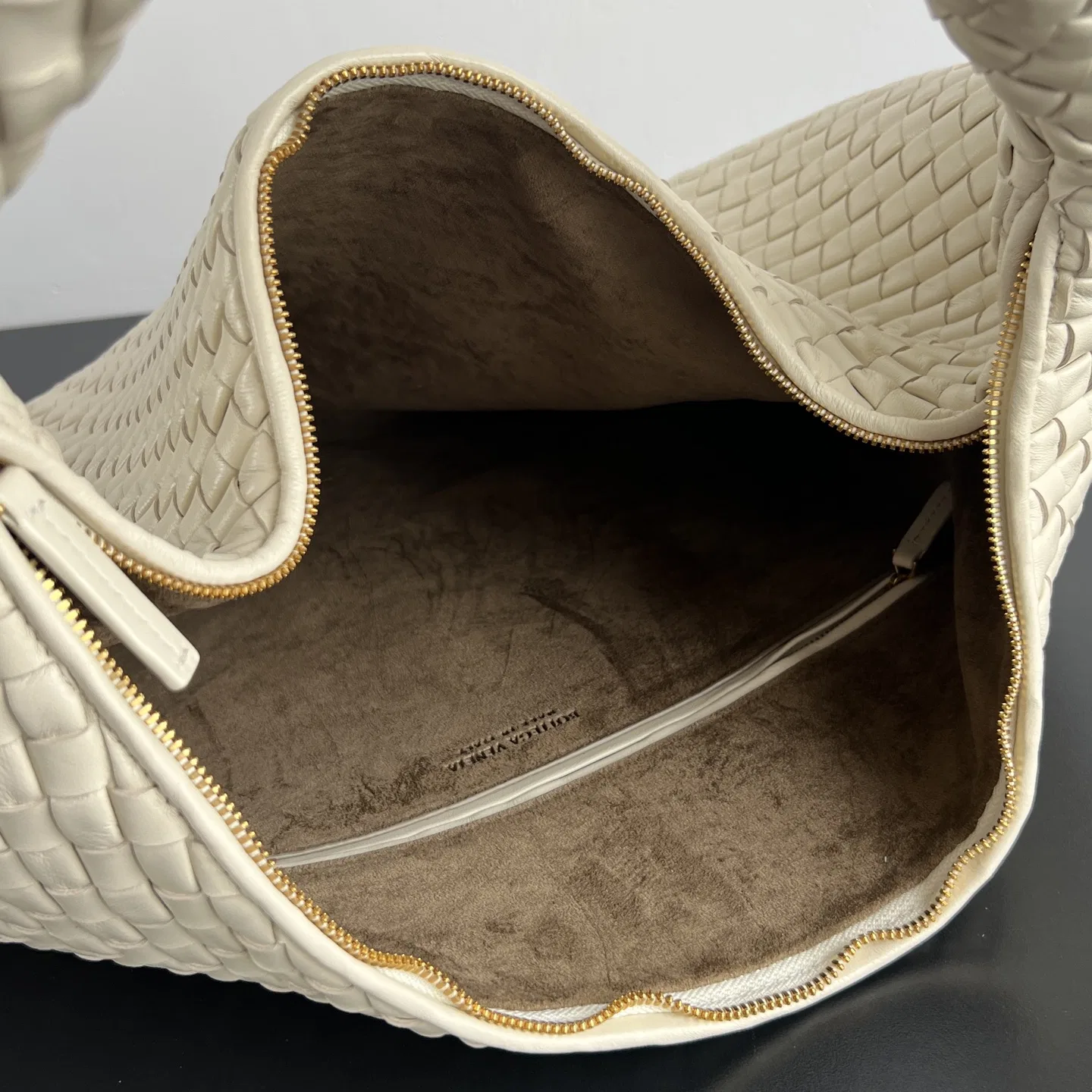 BOTTEGA 27FW NWEPAZI 020 토트백 15