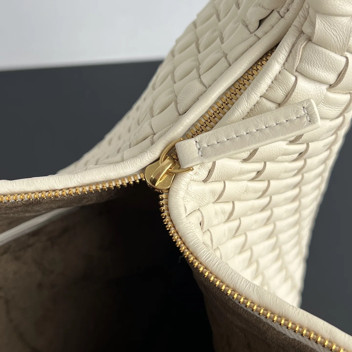 BOTTEGA 27FW NWEPAZI 020 토트백 16