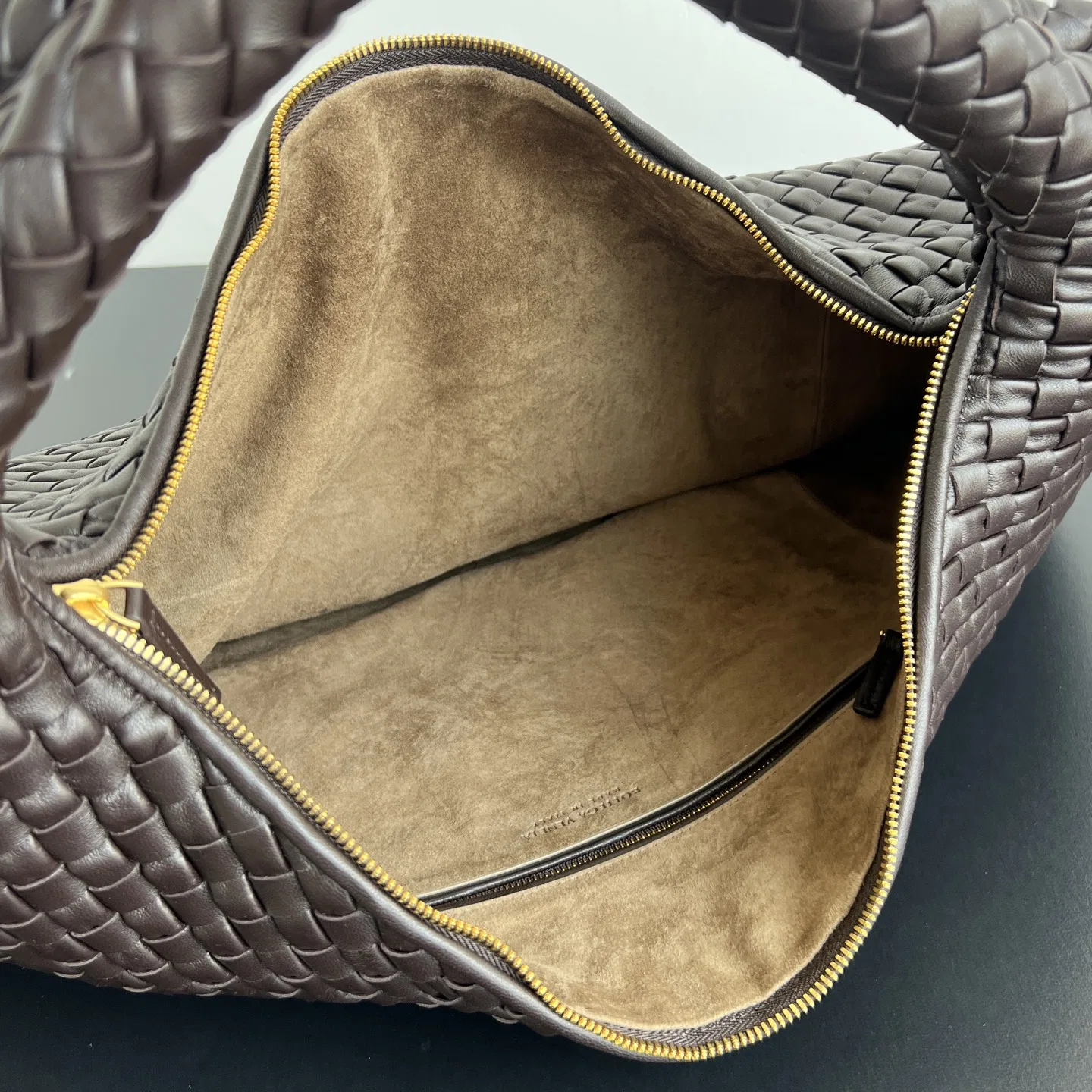 BOTTEGA 27FW NWEPAZI 020 토트백 25