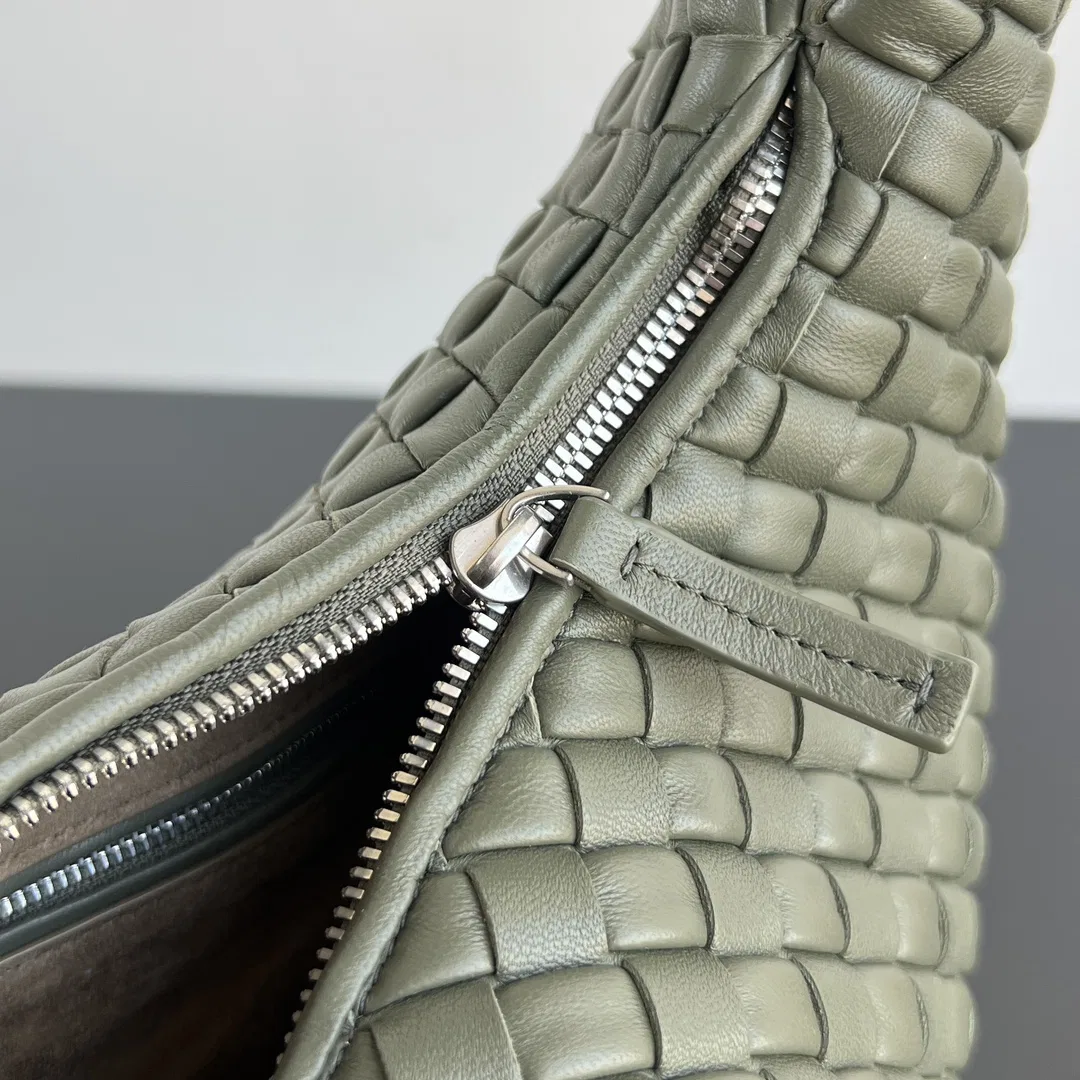 BOTTEGA 27FW NWEPAZI 020 토트백 39