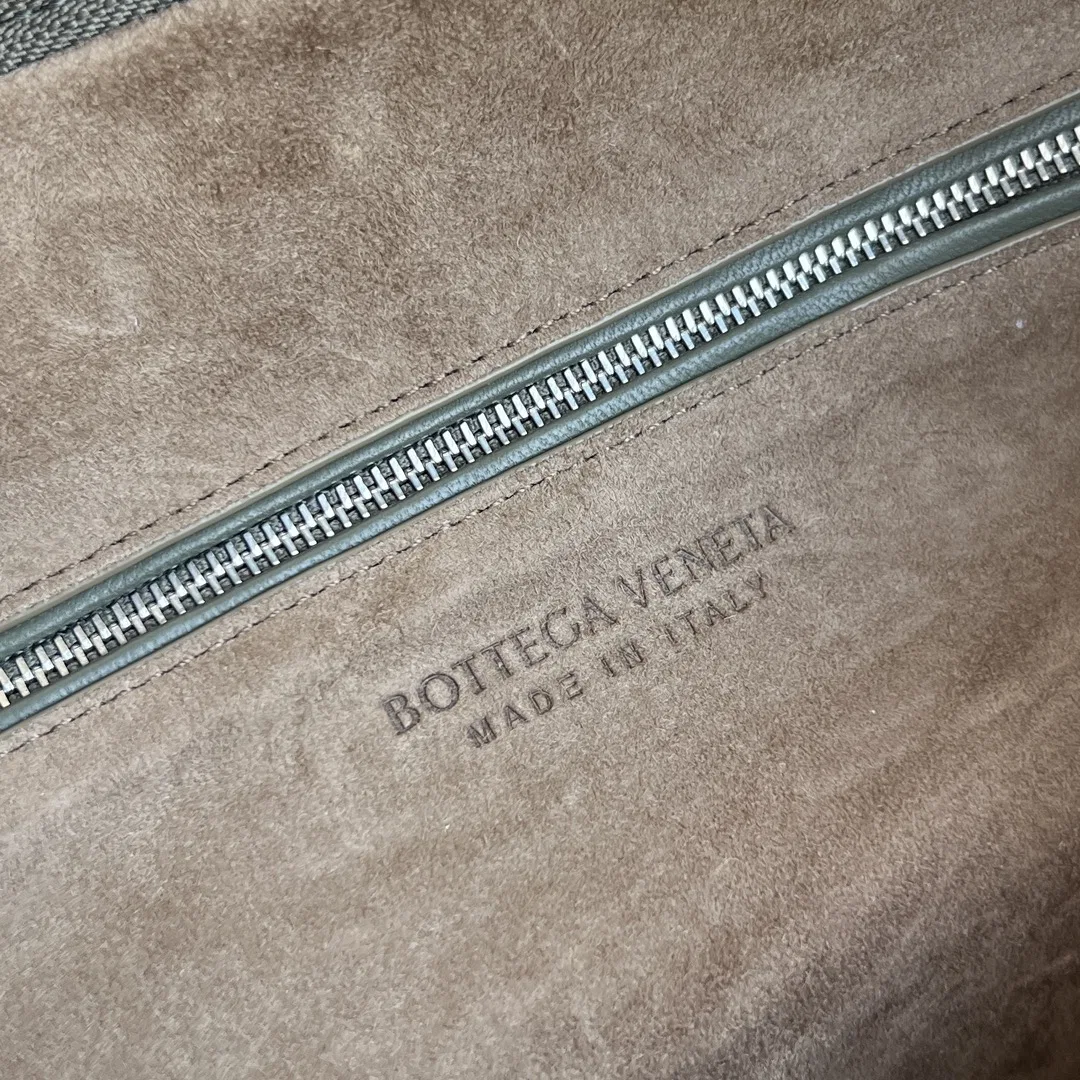 BOTTEGA 27FW NWEPAZI 020 토트백 41