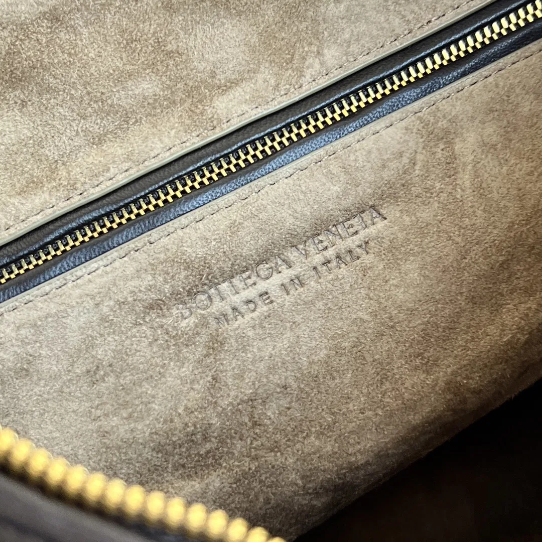 BOTTEGA 27FW NWEPAZI 020 토트백 54