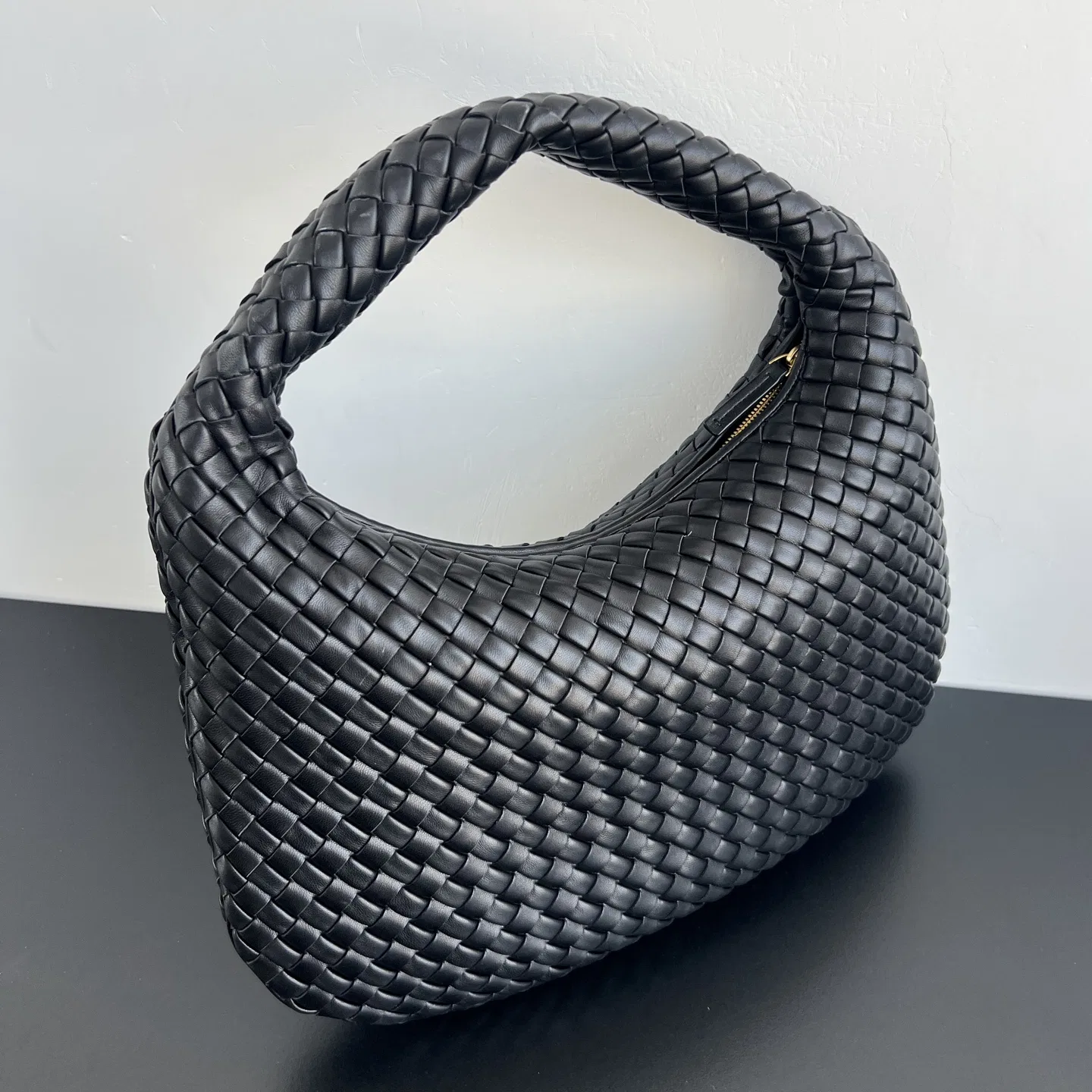 BOTTEGA 27FW NWEPAZI 020 토트백 60