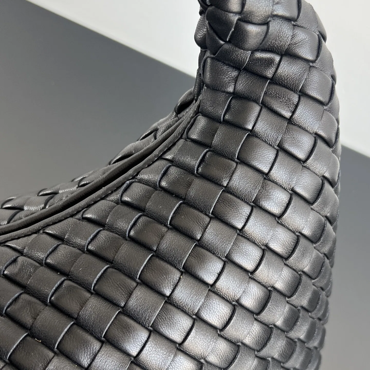 BOTTEGA 27FW NWEPAZI 020 토트백 65