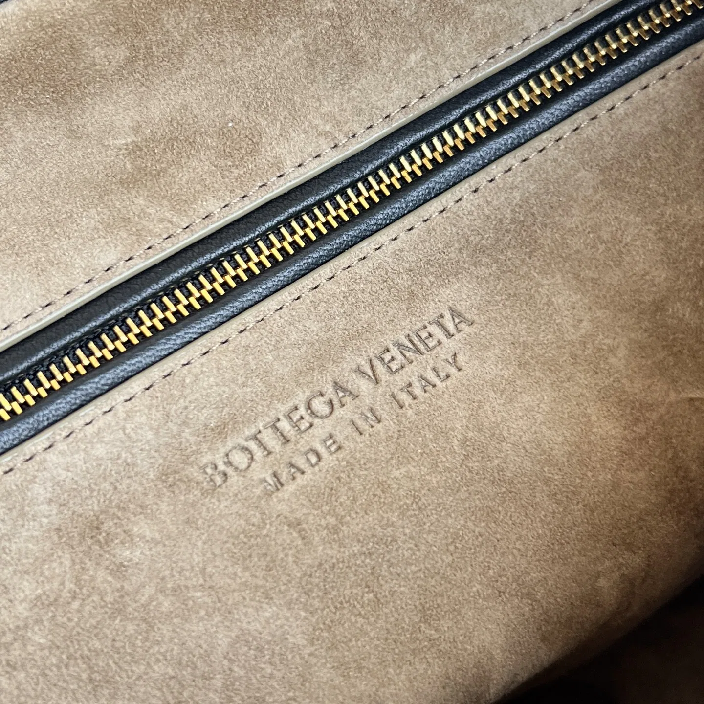 BOTTEGA 27FW NWEPAZI 020 토트백 66