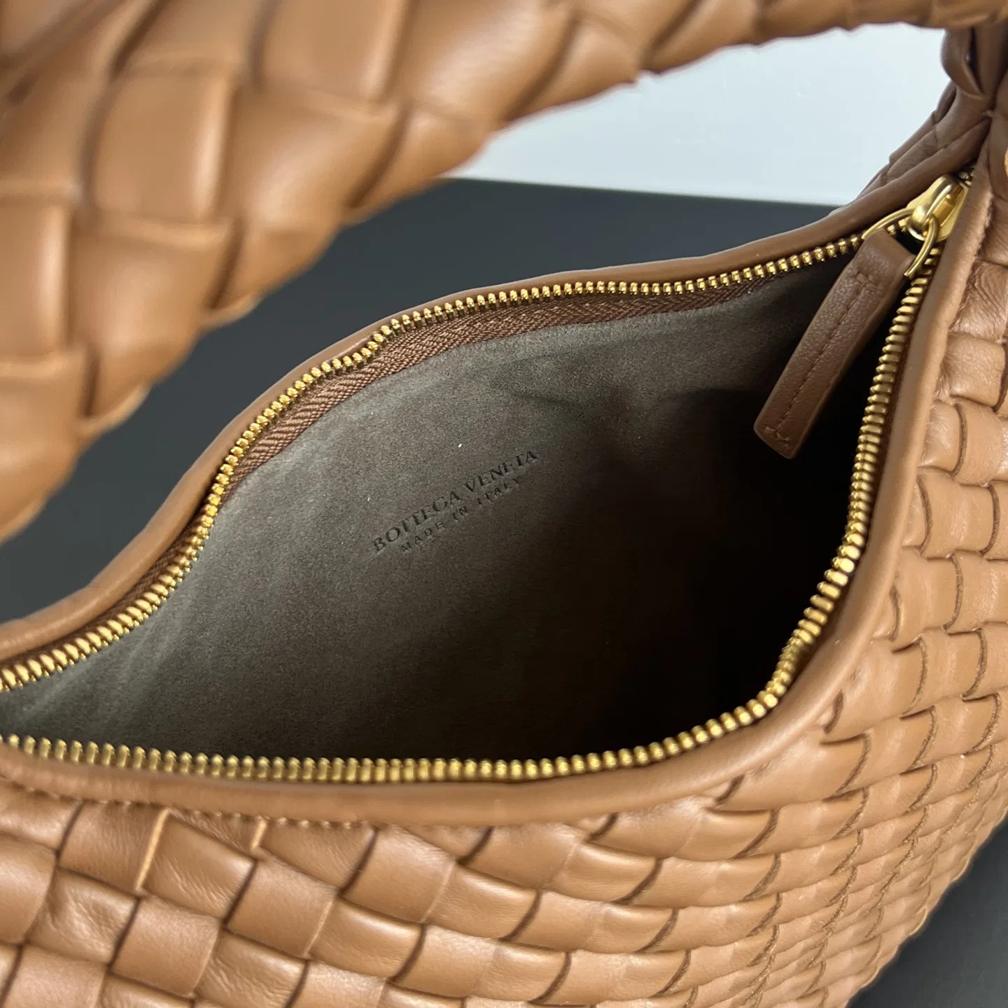 BOTTEGA 27FW NWEPAZI 020 토트백 75