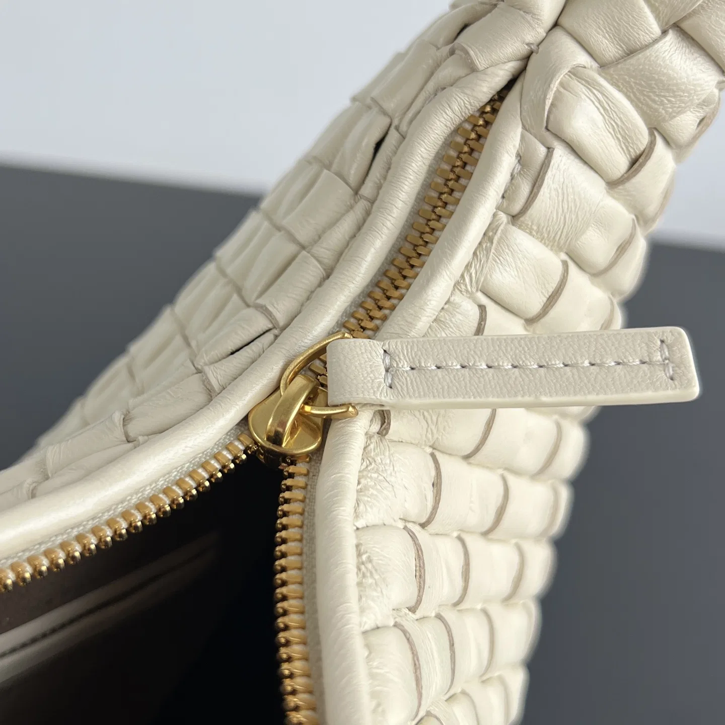 BOTTEGA 27FW NWEPAZI 020 토트백 90