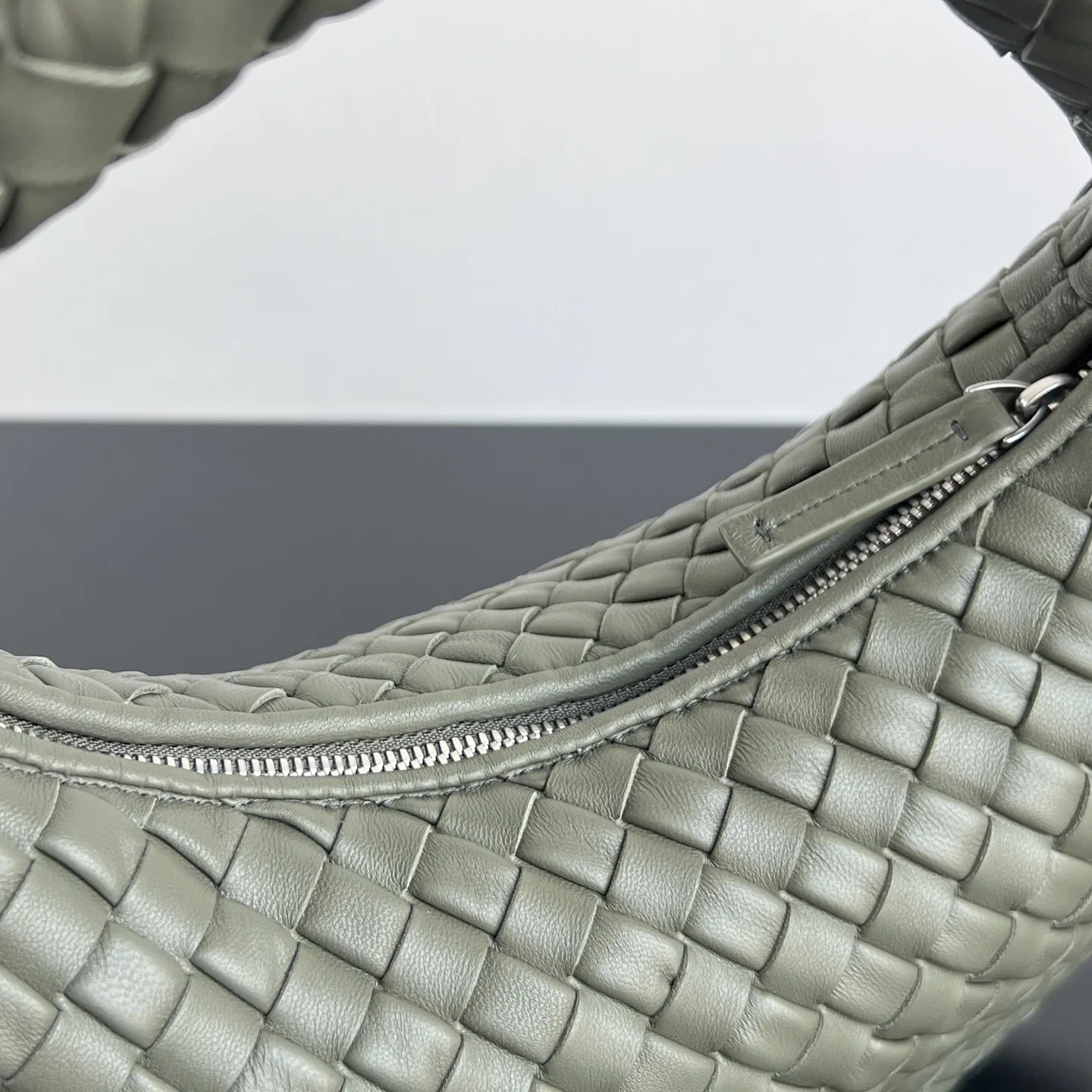 BOTTEGA 27FW NWEPAZI 020 토트백 121