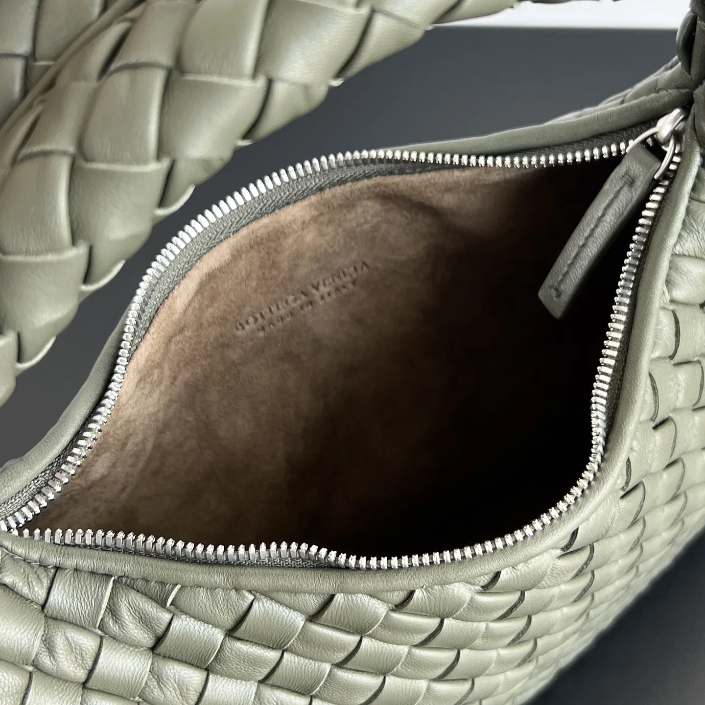 BOTTEGA 27FW NWEPAZI 020 토트백 122