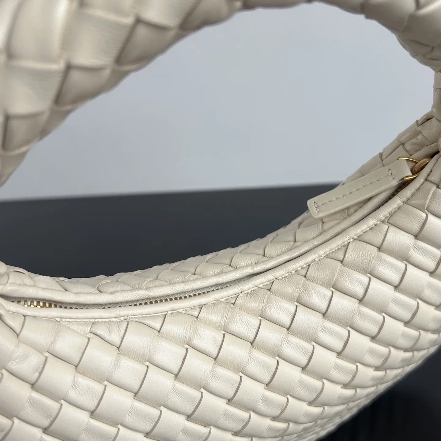 BOTTEGA 27FW NWEPAZI 020 토트백 138
