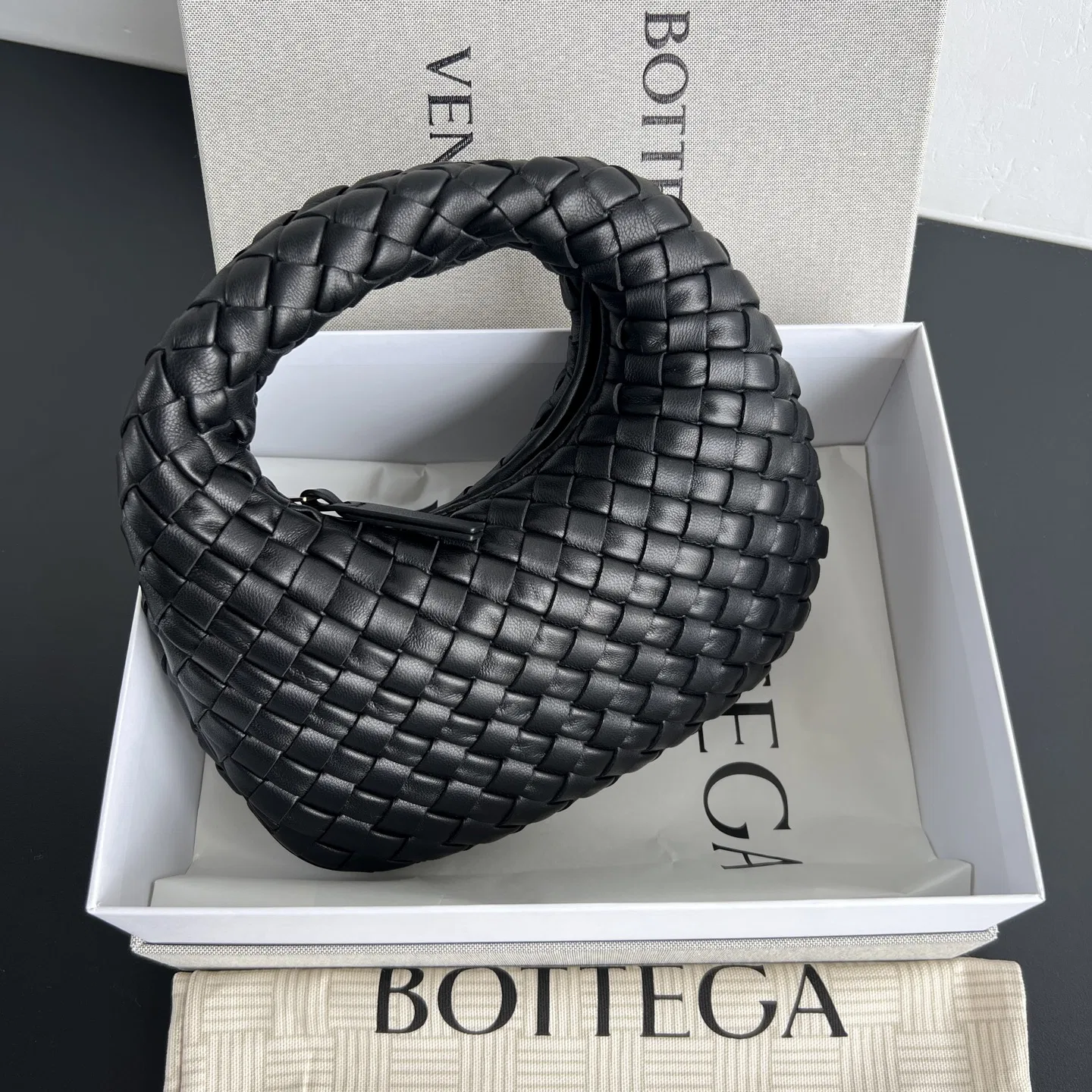 BOTTEGA 27FW NWEPAZI 021 토트백 9