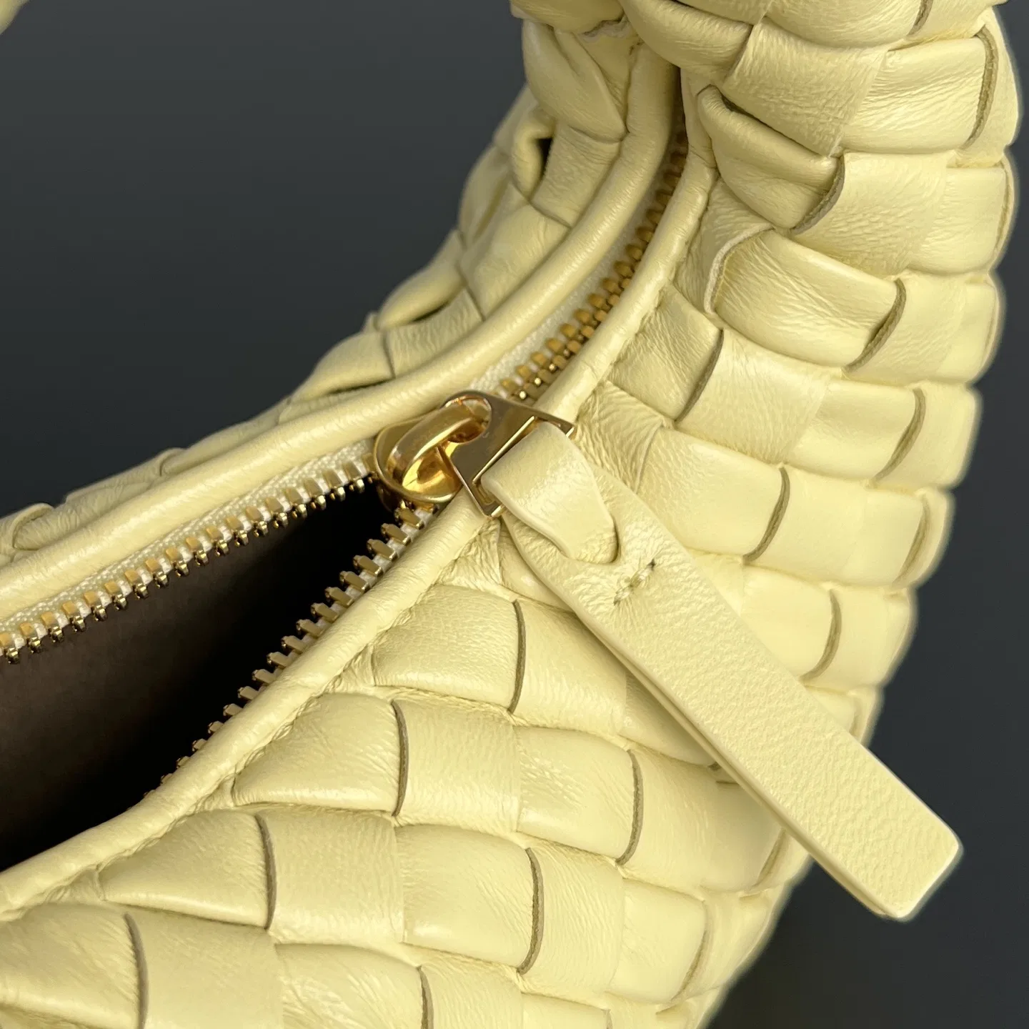 BOTTEGA 27FW NWEPAZI 021 토트백 43