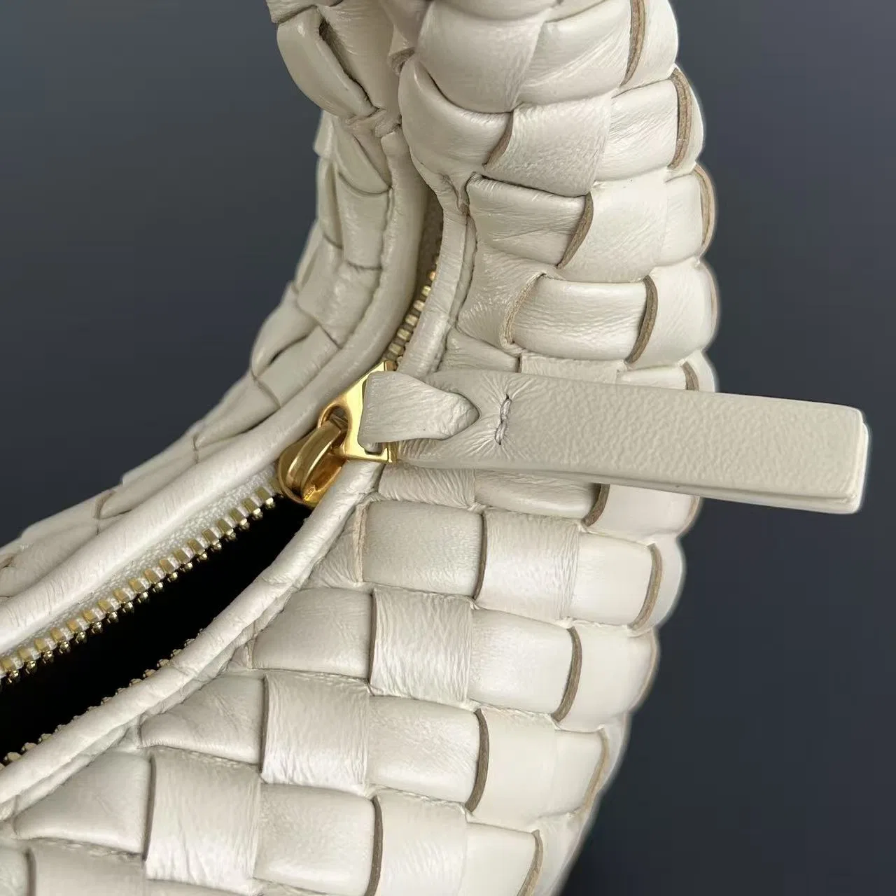 BOTTEGA 27FW NWEPAZI 021 토트백 57