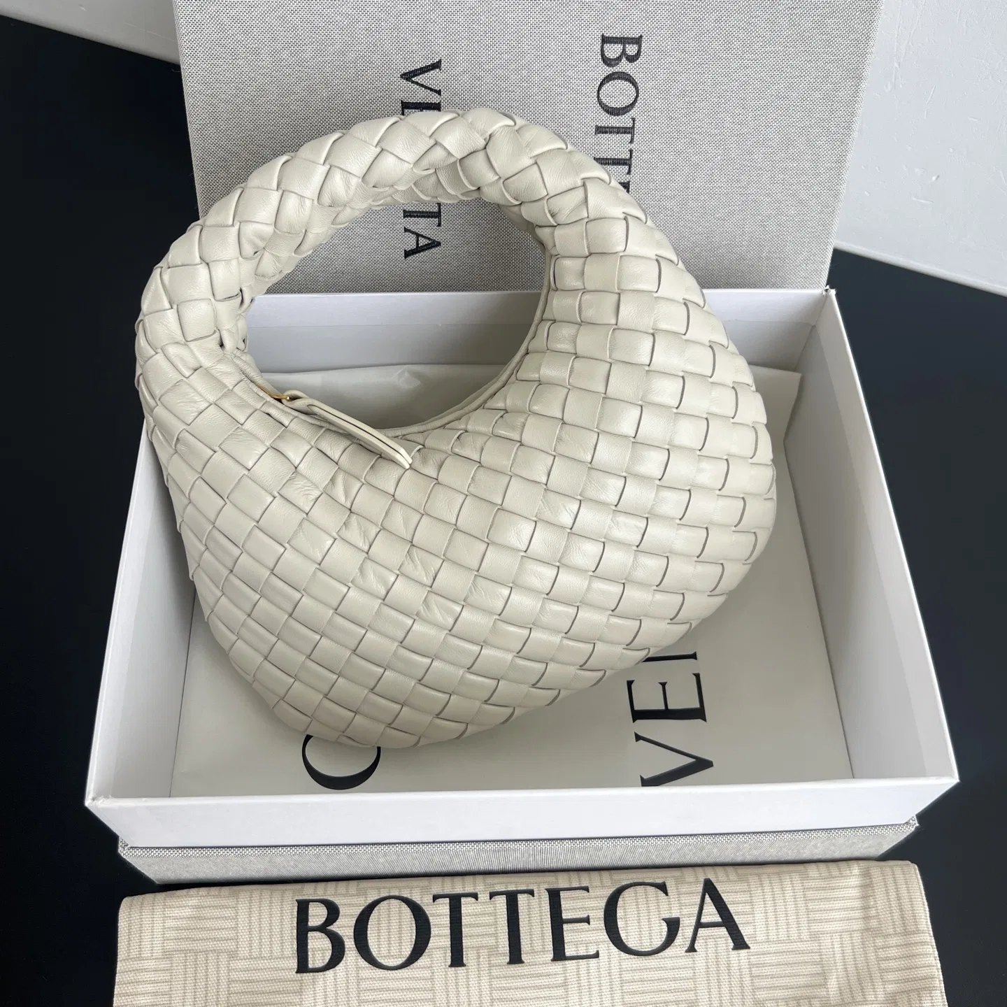 BOTTEGA 27FW NWEPAZI 021 토트백 70