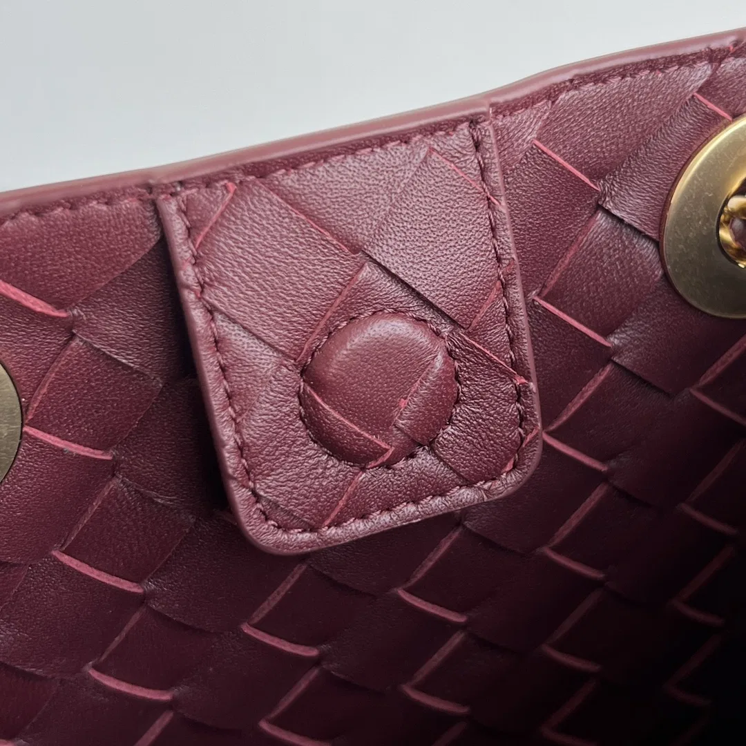 BOTTEGA 27FW NWEPAZI 024 숄더백 22