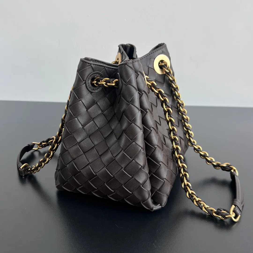 BOTTEGA 27FW NWEPAZI 024 숄더백 27