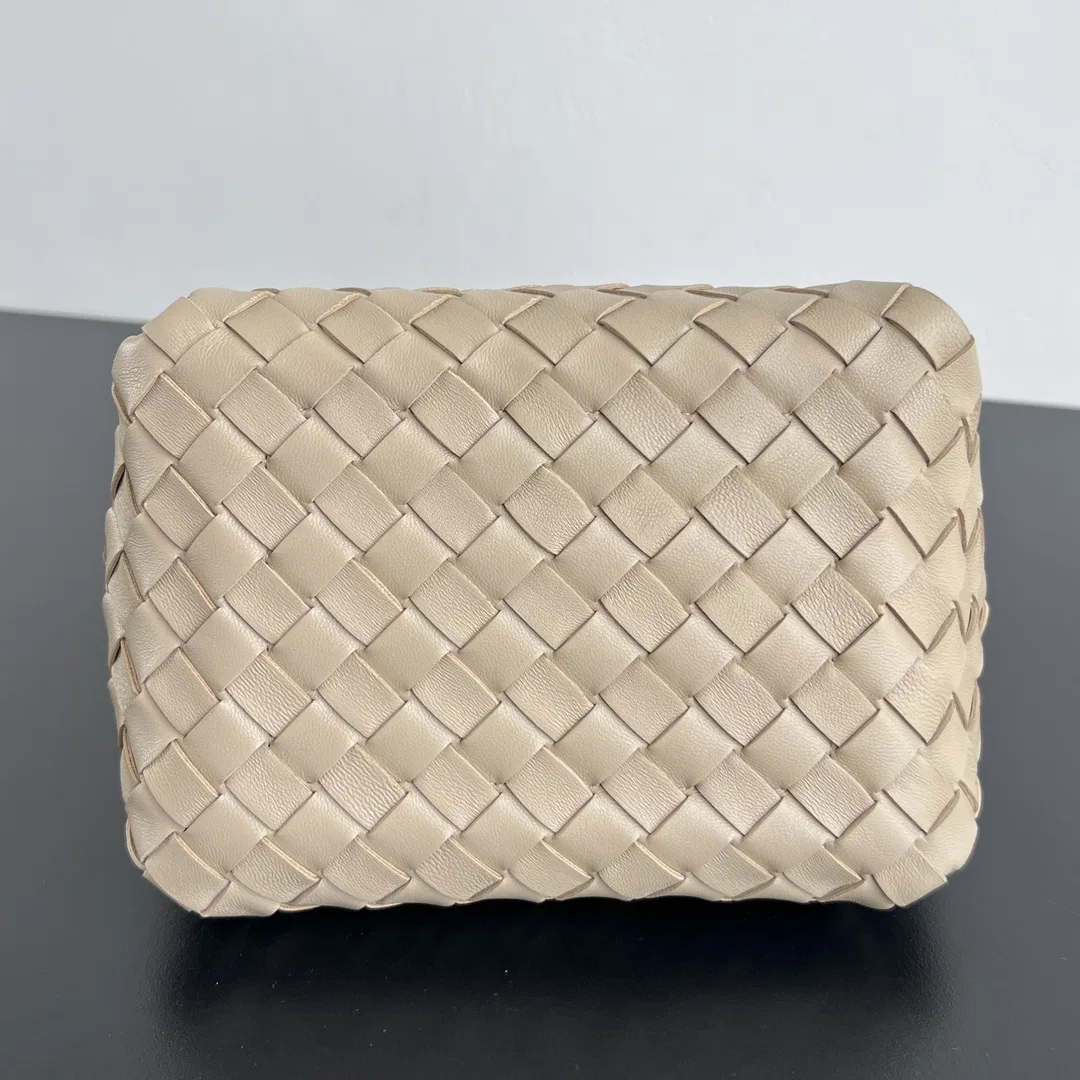 BOTTEGA 27FW NWEPAZI 024 숄더백 55