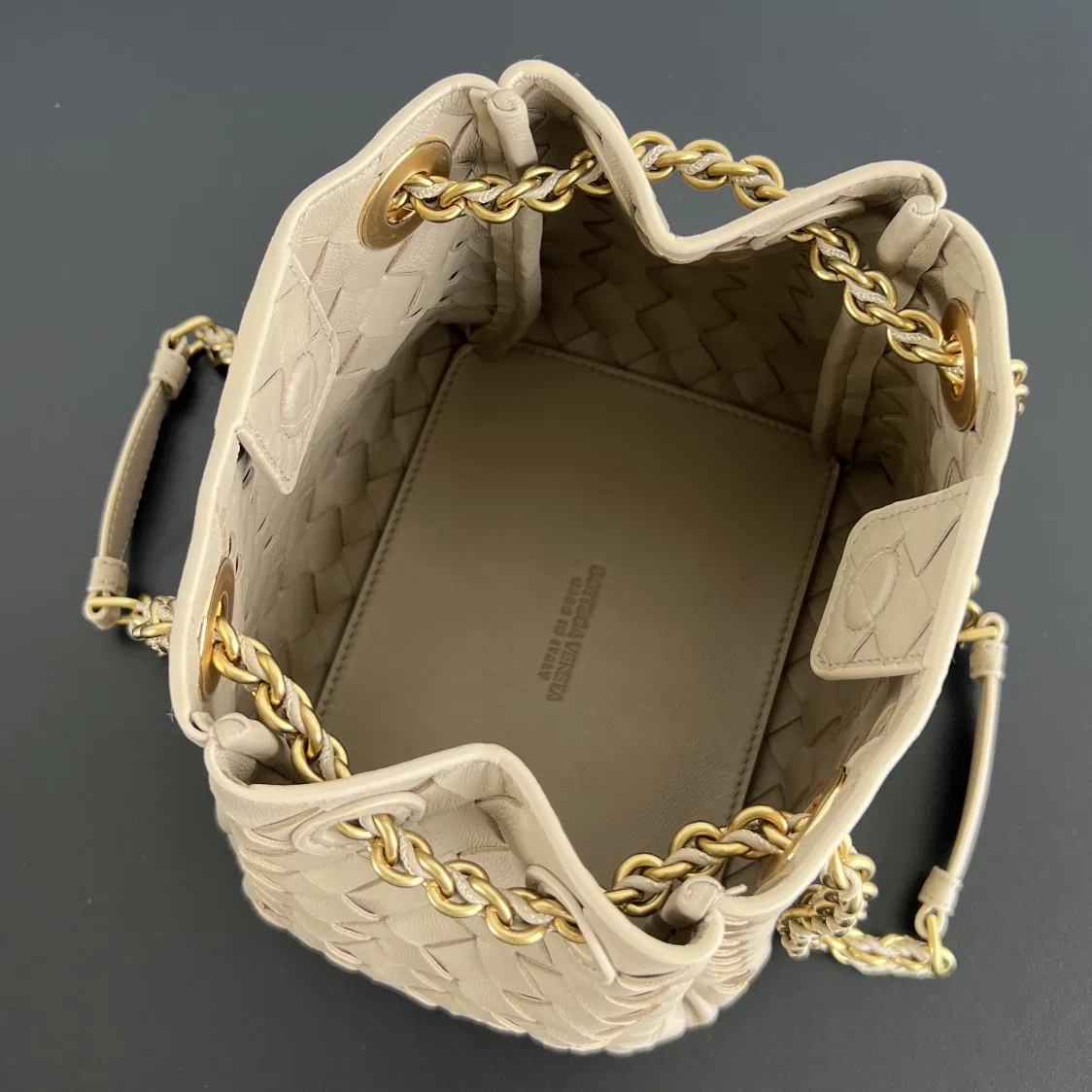 BOTTEGA 27FW NWEPAZI 024 숄더백 57