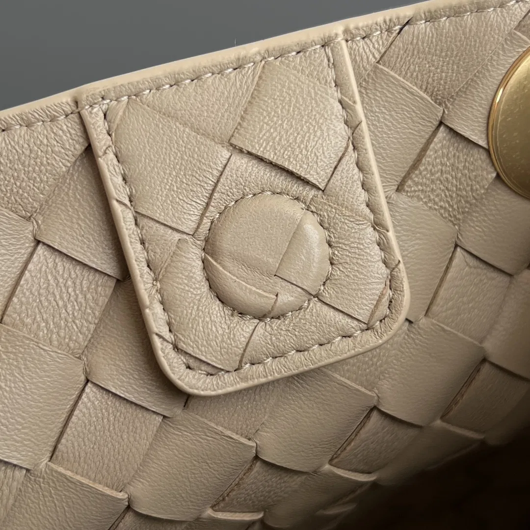 BOTTEGA 27FW NWEPAZI 024 숄더백 59