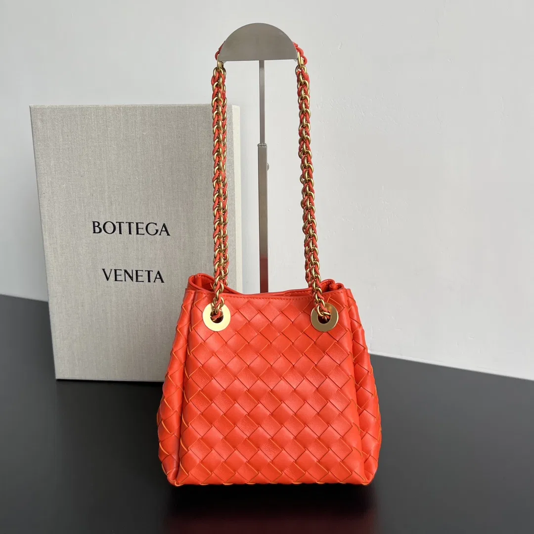 BOTTEGA 27FW NWEPAZI 024 숄더백 75