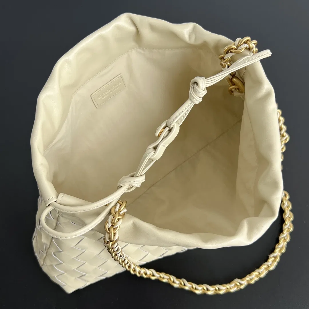 BOTTEGA 27FW NWEPAZI 025 숄더백 14