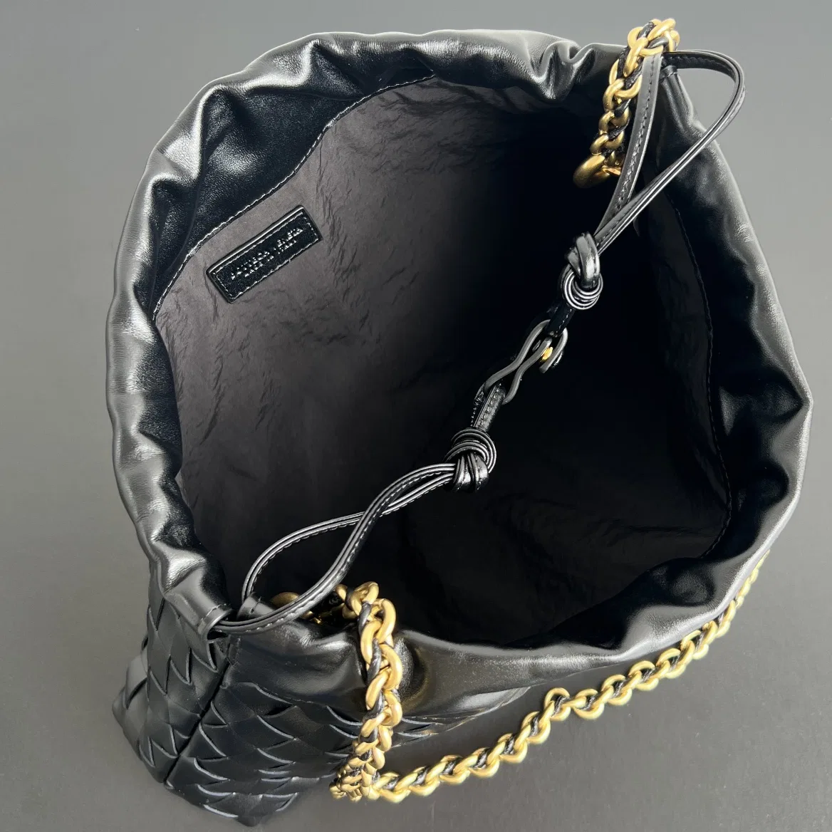BOTTEGA 27FW NWEPAZI 025 숄더백 32