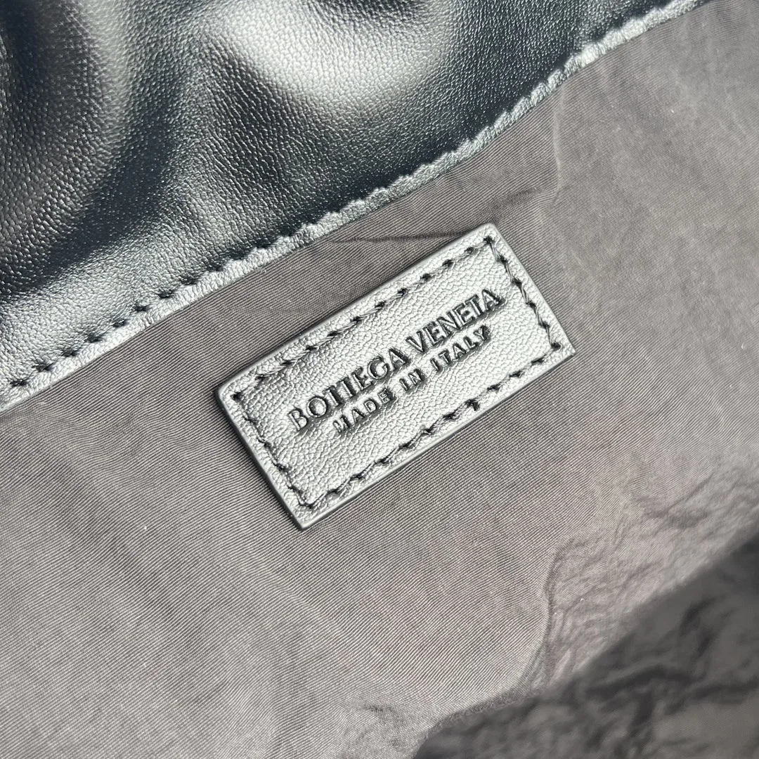 BOTTEGA 27FW NWEPAZI 025 숄더백 35