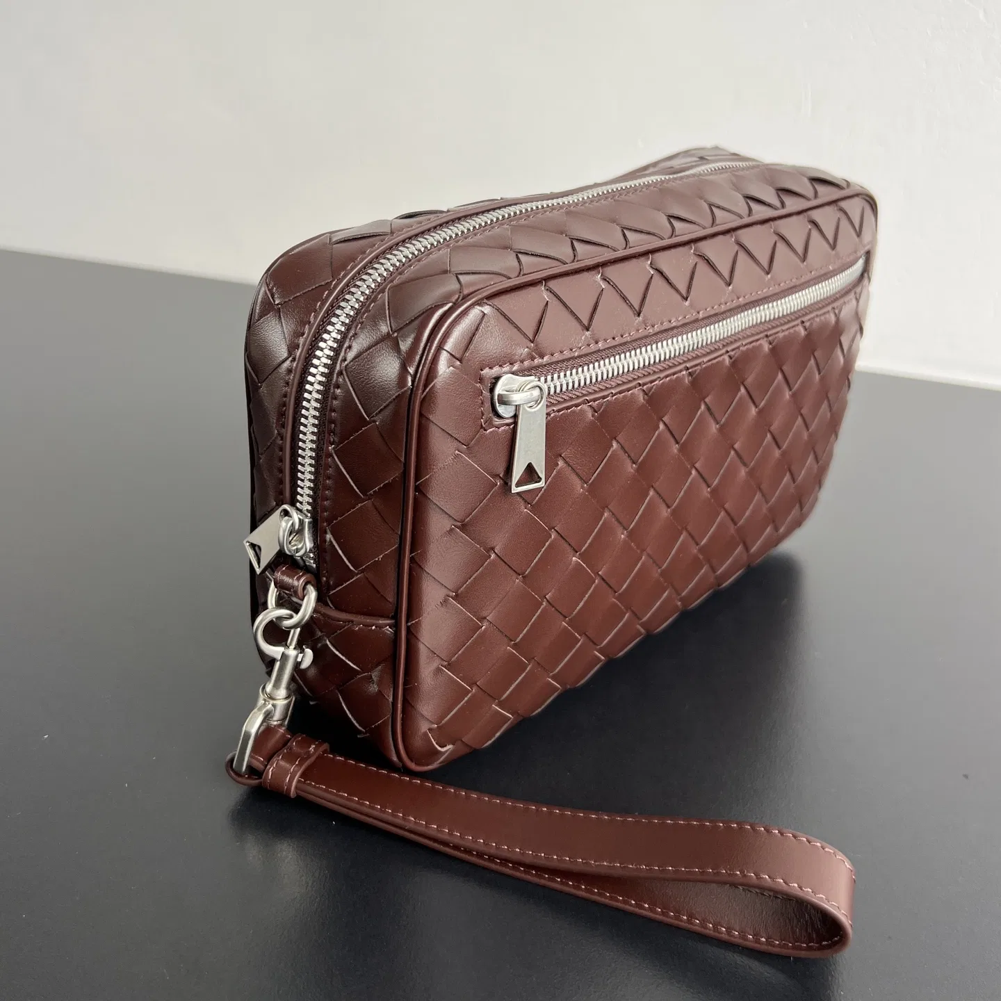 BOTTEGA 27FW NWEPAZI 027 클러치 15