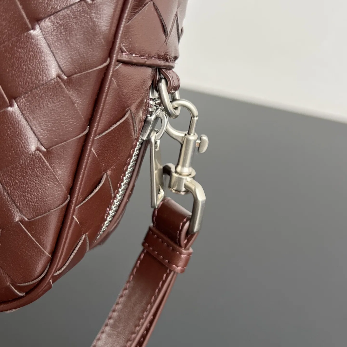 BOTTEGA 27FW NWEPAZI 027 클러치 18