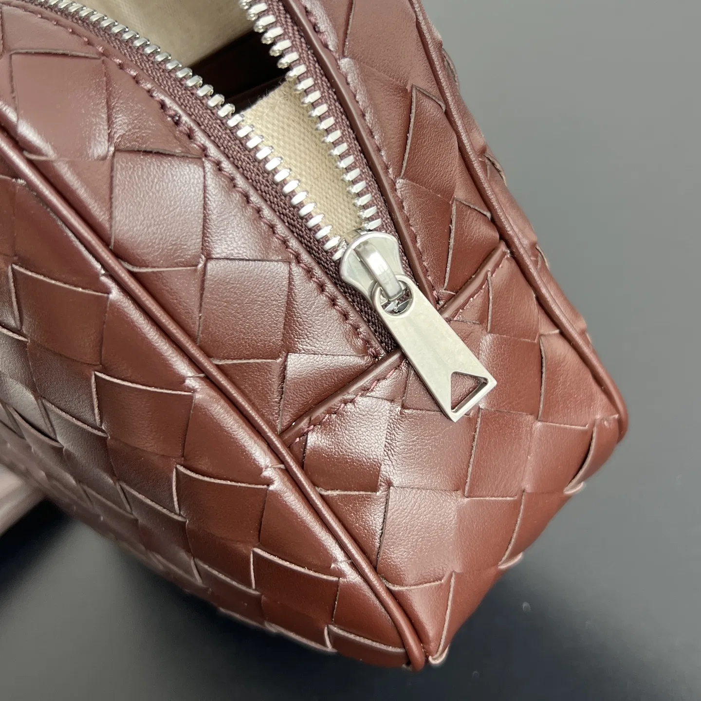 BOTTEGA 27FW NWEPAZI 027 클러치 19