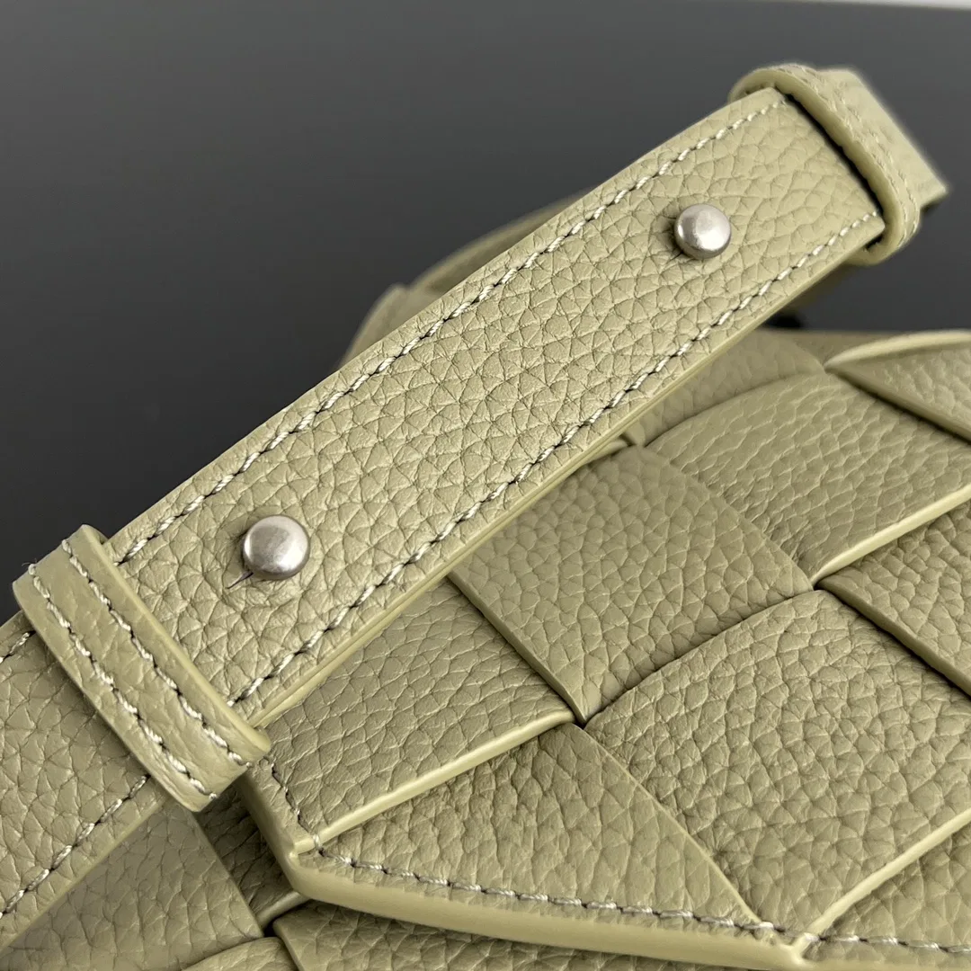 BOTTEGA 27FW NWEPAZI 028 크로스백 7