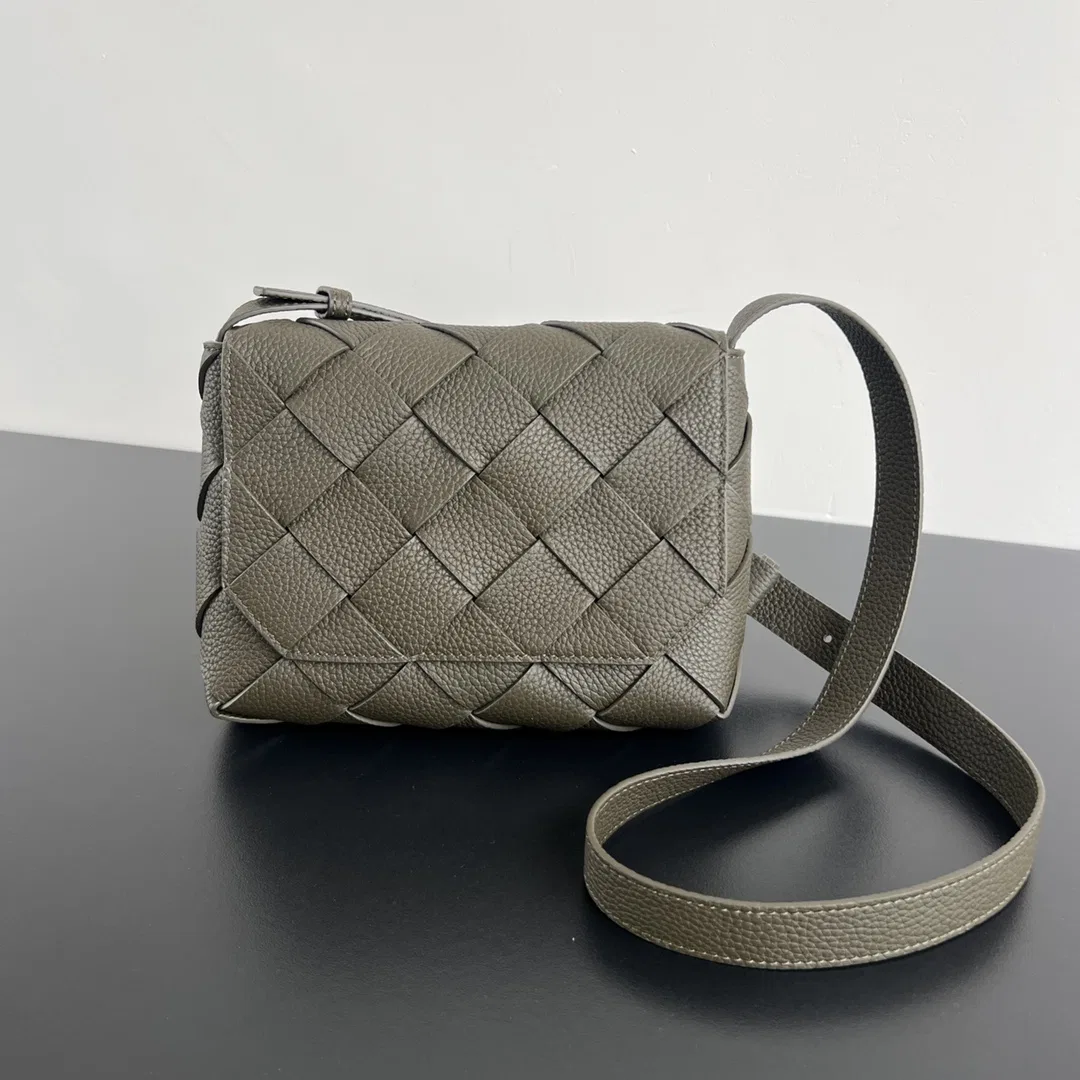 BOTTEGA 27FW NWEPAZI 028 크로스백 10