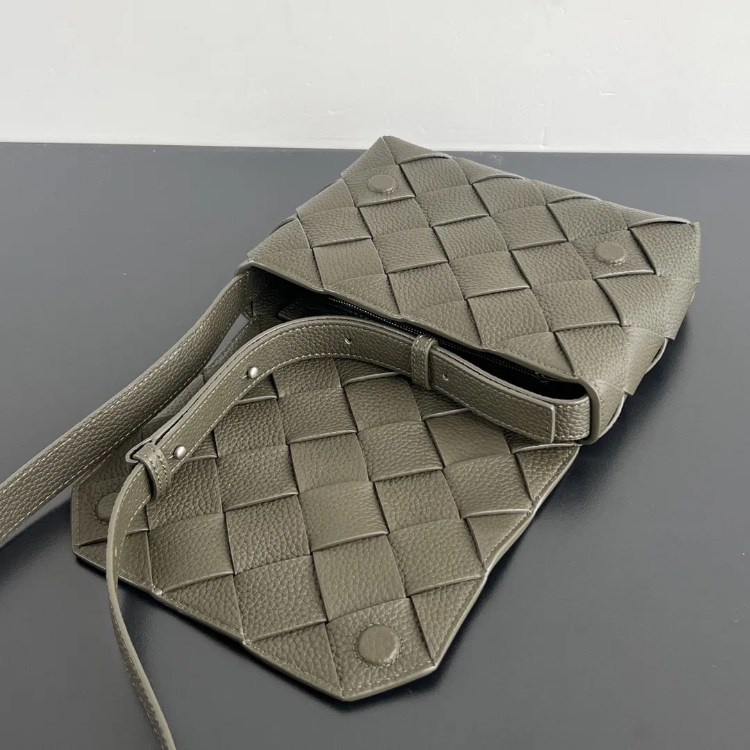BOTTEGA 27FW NWEPAZI 028 크로스백 14
