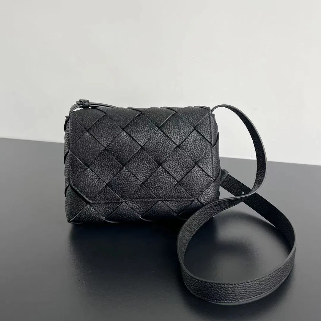 BOTTEGA 27FW NWEPAZI 028 크로스백 19