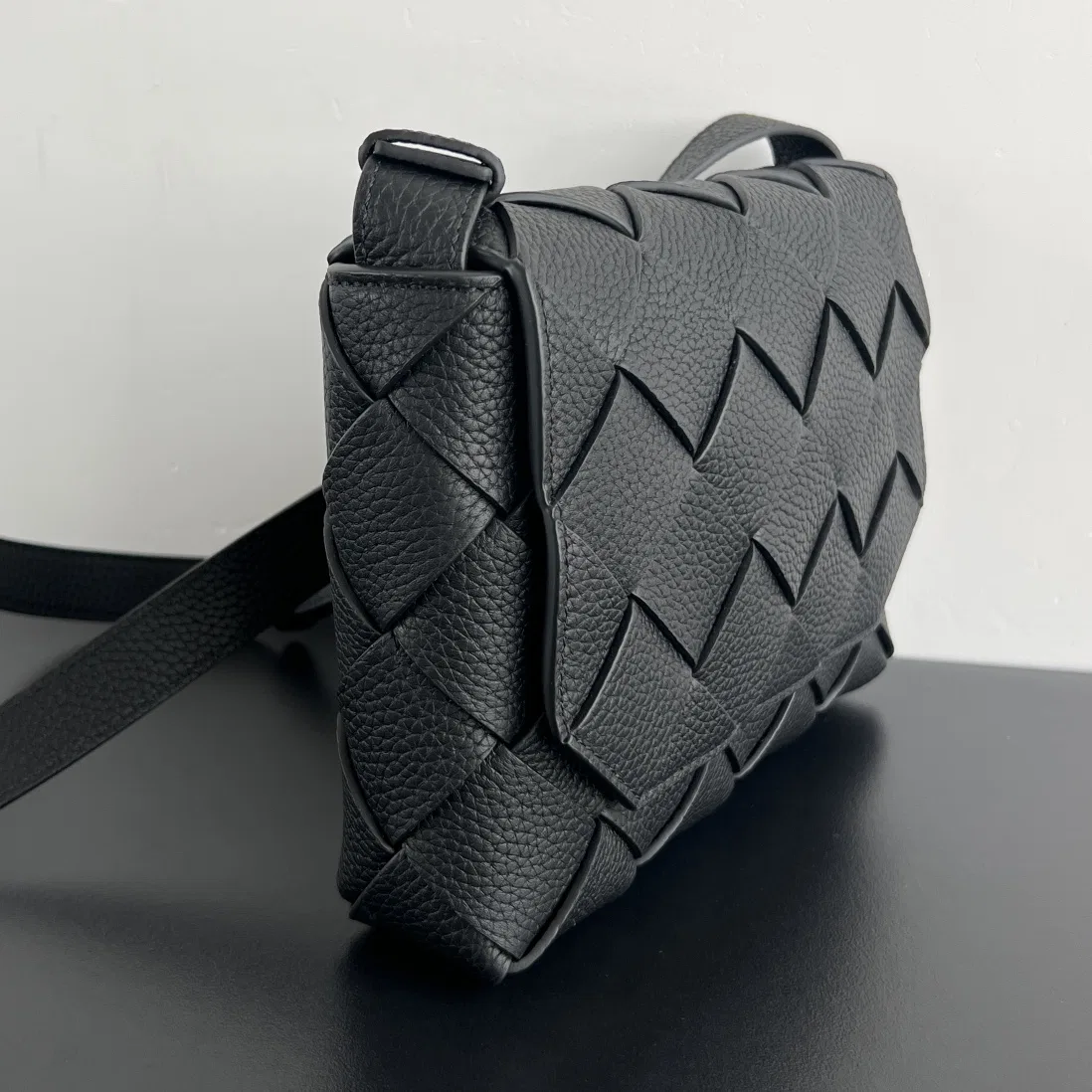BOTTEGA 27FW NWEPAZI 028 크로스백 21