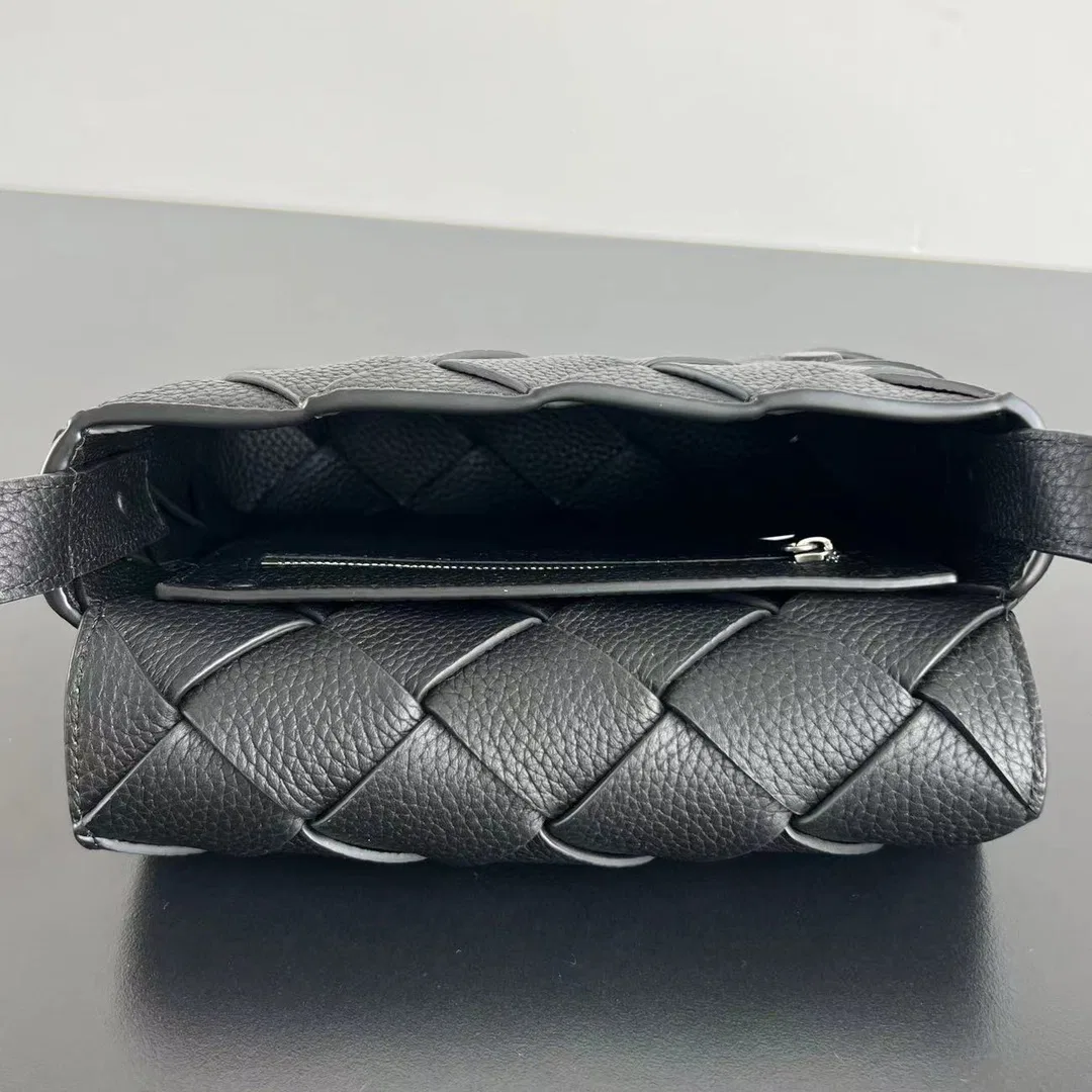 BOTTEGA 27FW NWEPAZI 028 크로스백 24