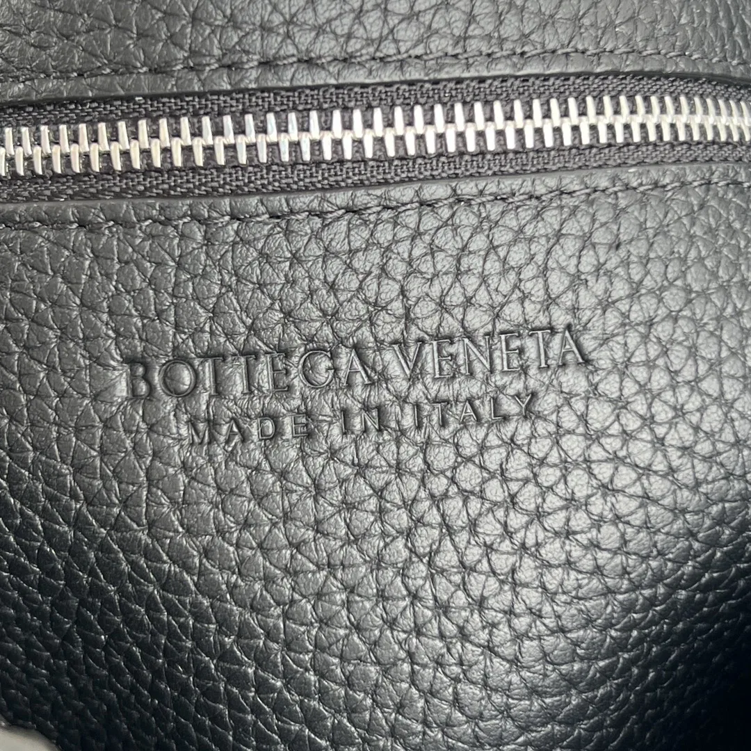 BOTTEGA 27FW NWEPAZI 028 크로스백 26