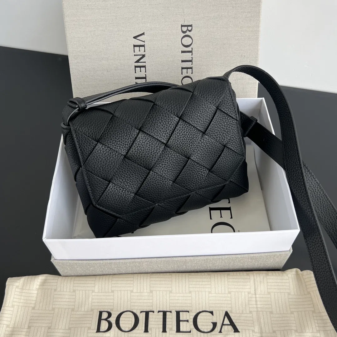 BOTTEGA 27FW NWEPAZI 028 크로스백 27