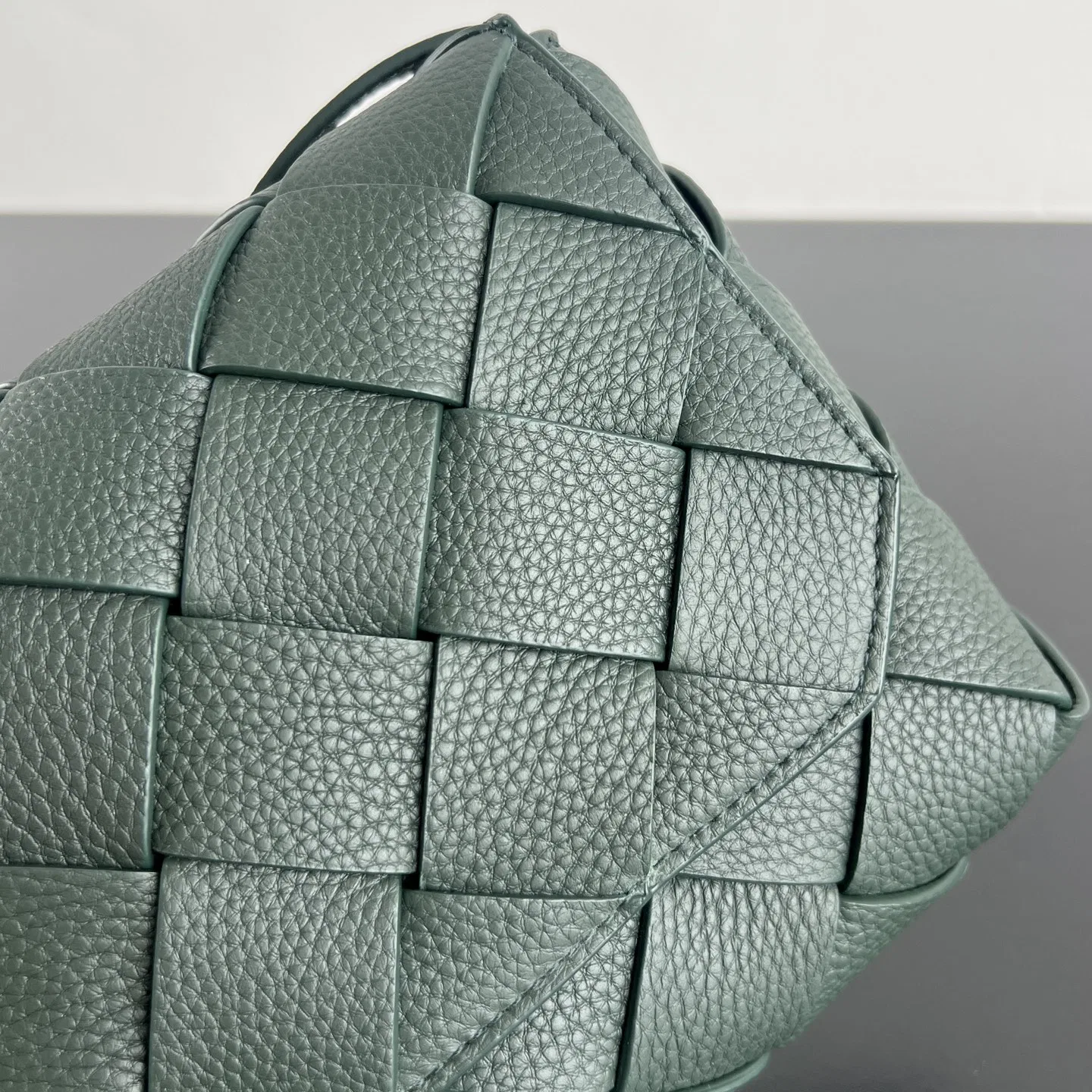 BOTTEGA 27FW NWEPAZI 028 크로스백 34